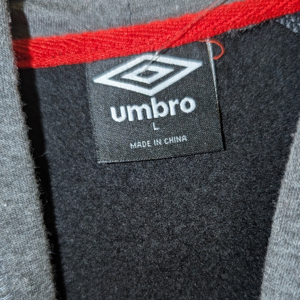 Umbro Italia sweatshirt heavy weight size‎ L front pocket cozy warm cute sturdy - Picture 2 of 4